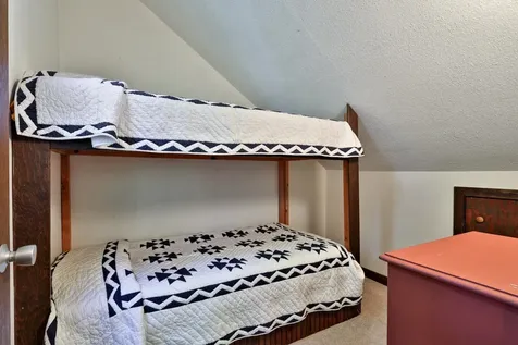 1093 Middle Hollow Road Rochester VT 05767