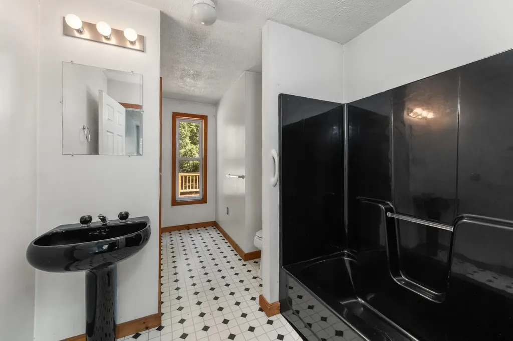 252 Gordon Hill Road Alexandria NH 03222