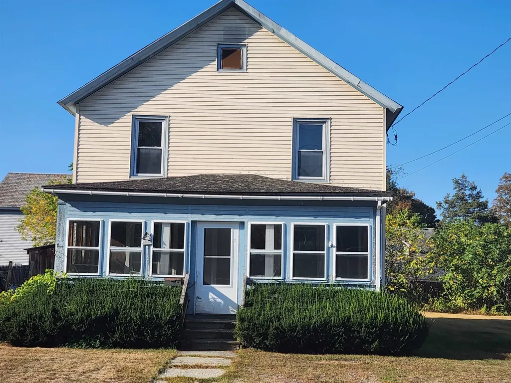 19 Norton Avenue Poultney VT 05764