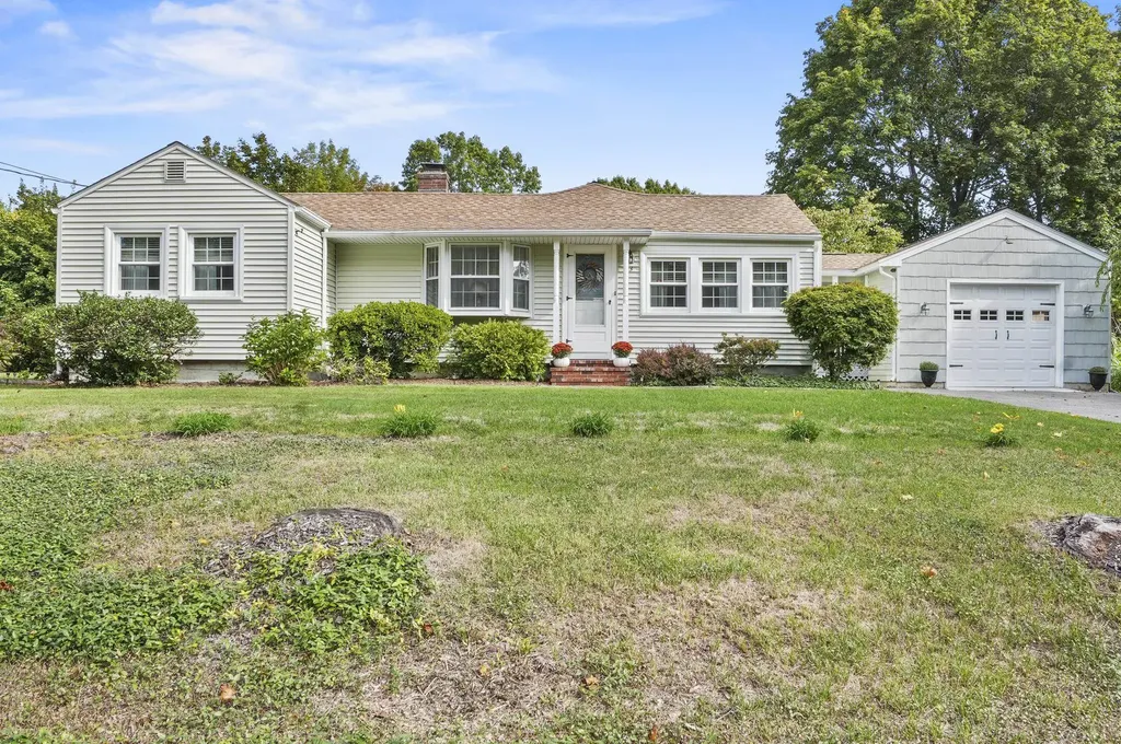 23 West Pine Street Plaistow NH 03865