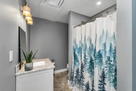 22 Clover Ridge Road Meredith NH 03253