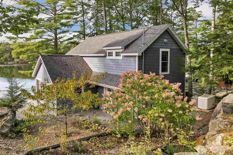 117 E Huntress Pond Road Barnstead NH 03225
