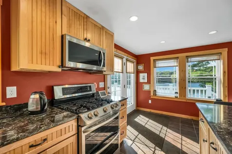 117 E Huntress Pond Road Barnstead NH 03225