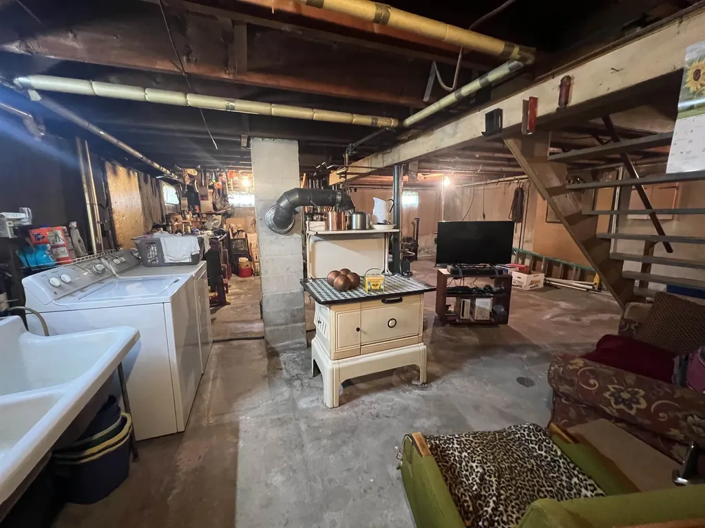 37 Pine Island Avenue Berlin NH 03570