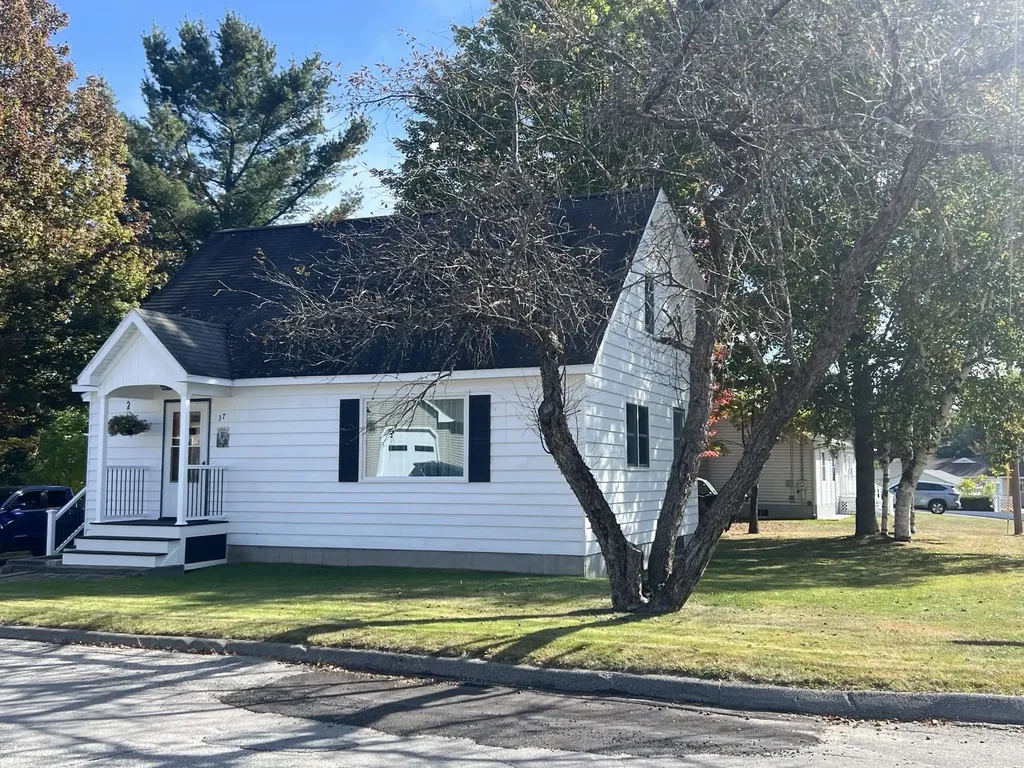 37 Pine Island Avenue Berlin NH 03570