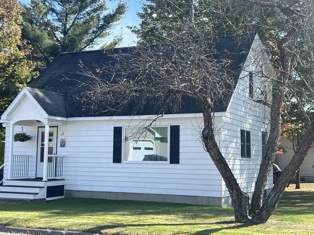 37 Pine Island Avenue Berlin NH 03570