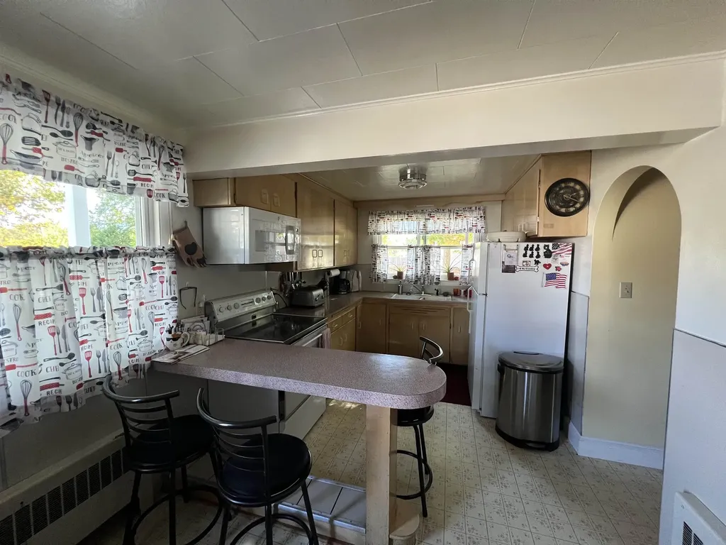 37 Pine Island Avenue Berlin NH 03570