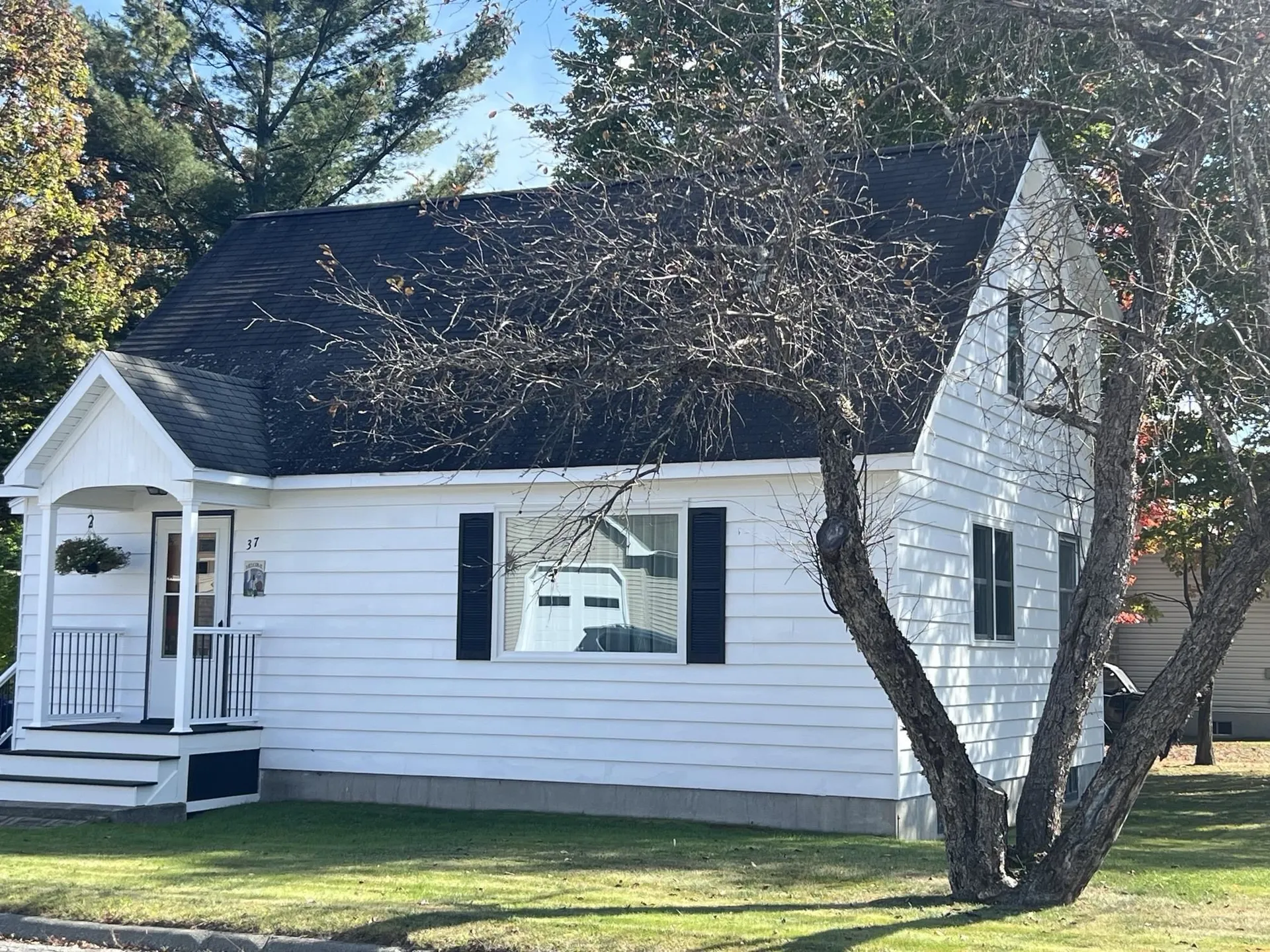37 Pine Island Avenue Berlin NH 03570