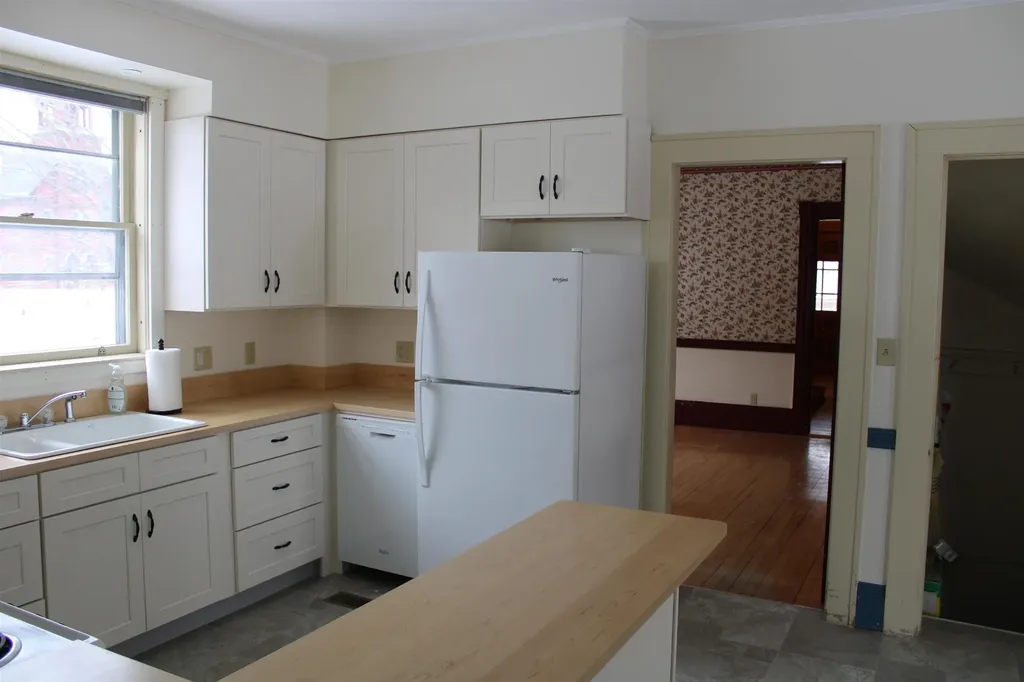 69 Winter Street St. Johnsbury VT 05819