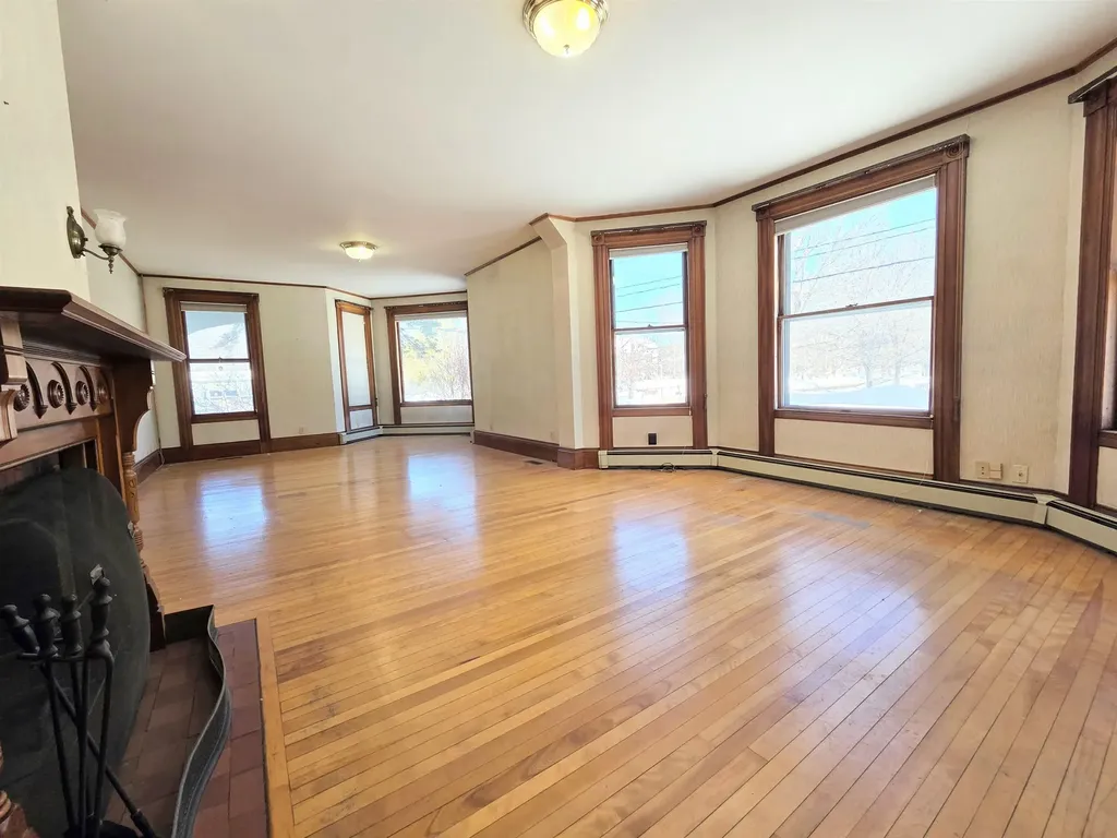 69 Winter Street St. Johnsbury VT 05819