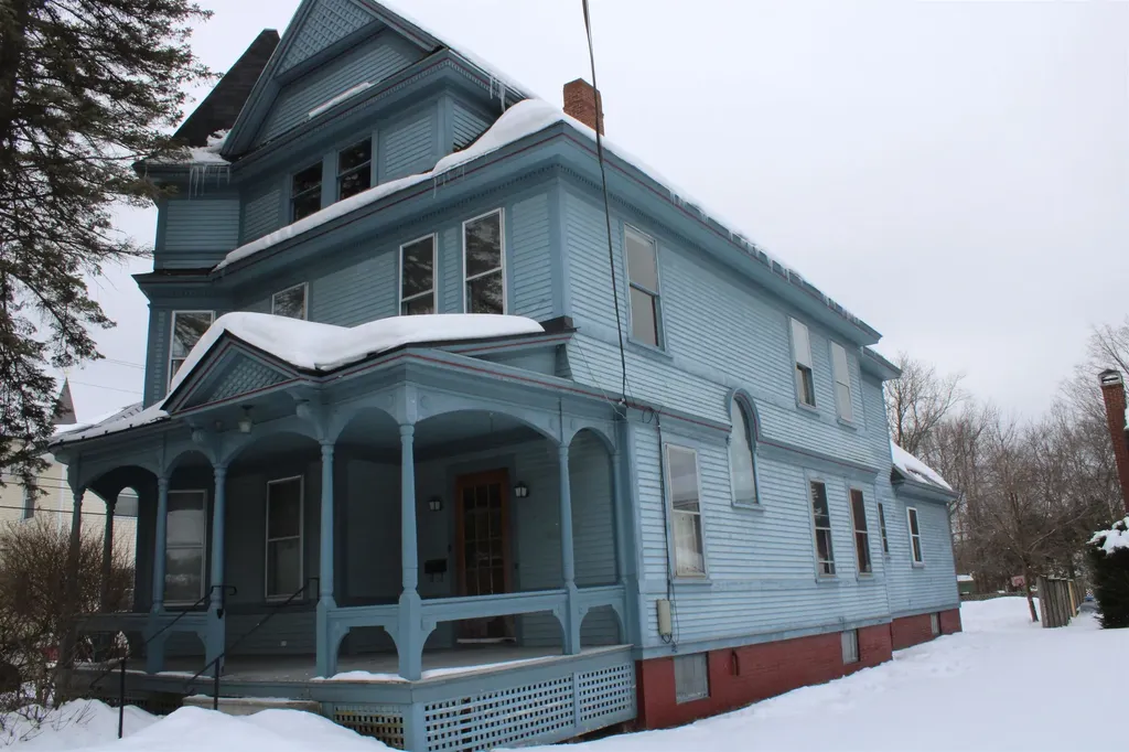 69 Winter Street St. Johnsbury VT 05819