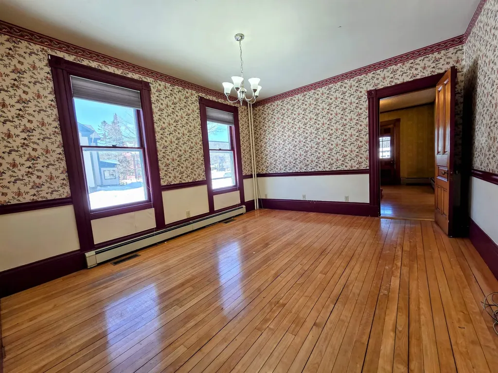 69 Winter Street St. Johnsbury VT 05819