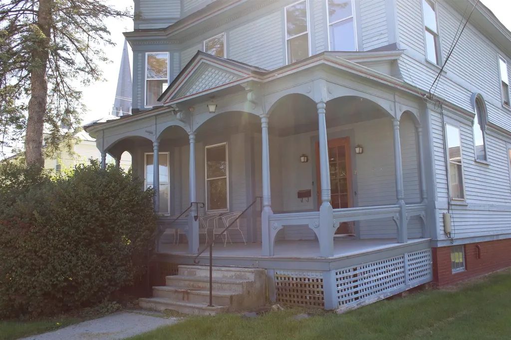 69 Winter Street St. Johnsbury VT 05819