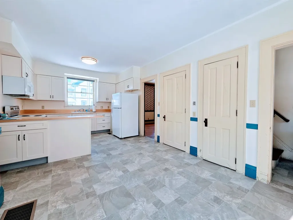 69 Winter Street St. Johnsbury VT 05819