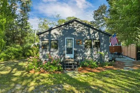 10 Elm Street Alton NH 03810