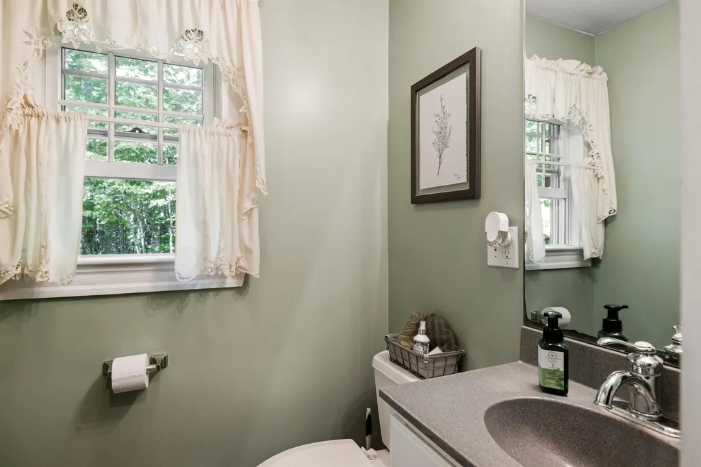 159 Province Road Gilmanton NH 03237