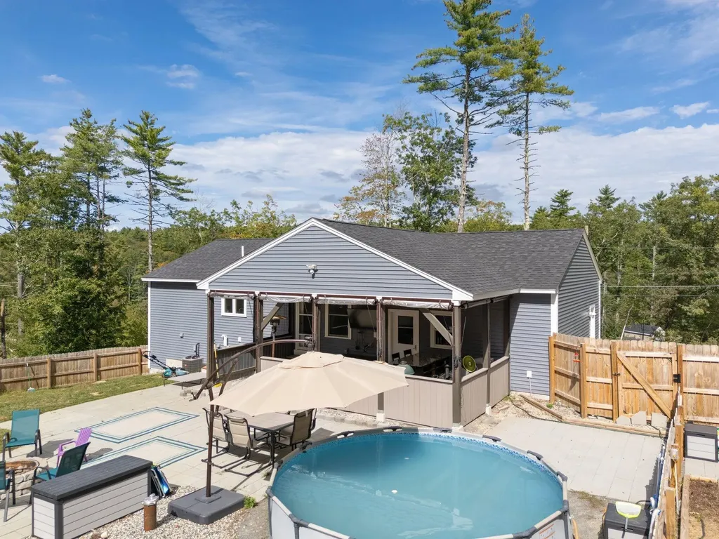 86 Long Shores Drive Barrington NH 03825