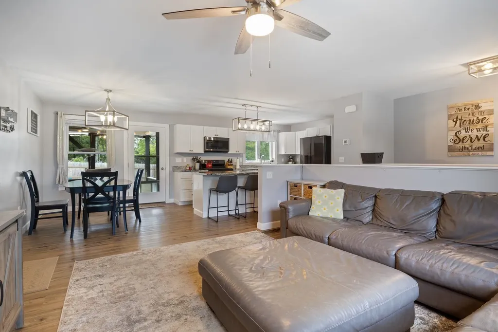 86 Long Shores Drive Barrington NH 03825