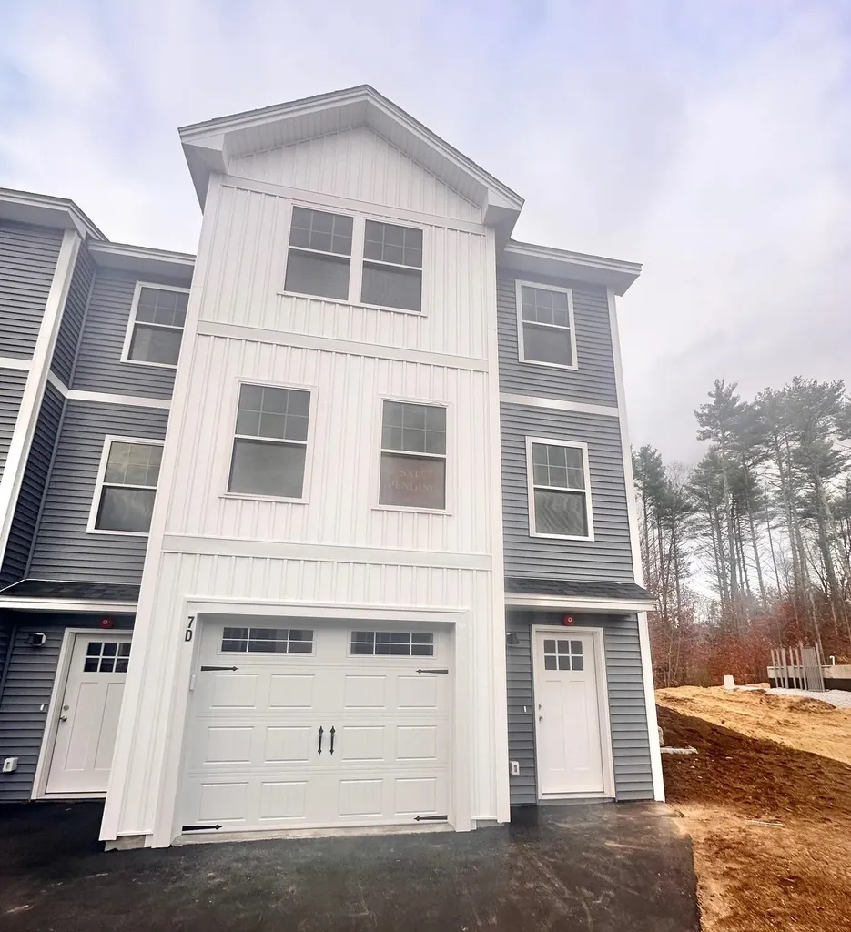 7D The Crossings At Village Center Drive Barrington NH 03825