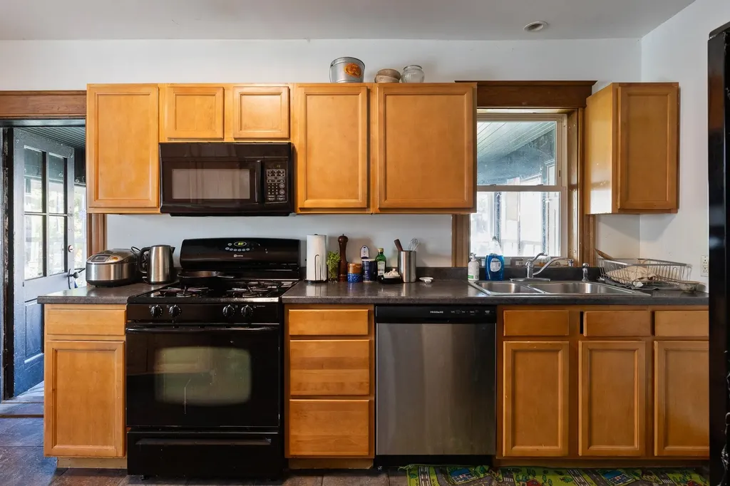 60 Hickok Place Burlington VT 05401