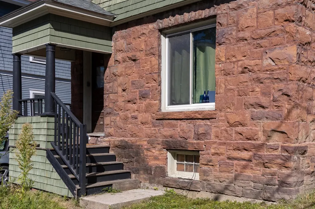 60 Hickok Place Burlington VT 05401