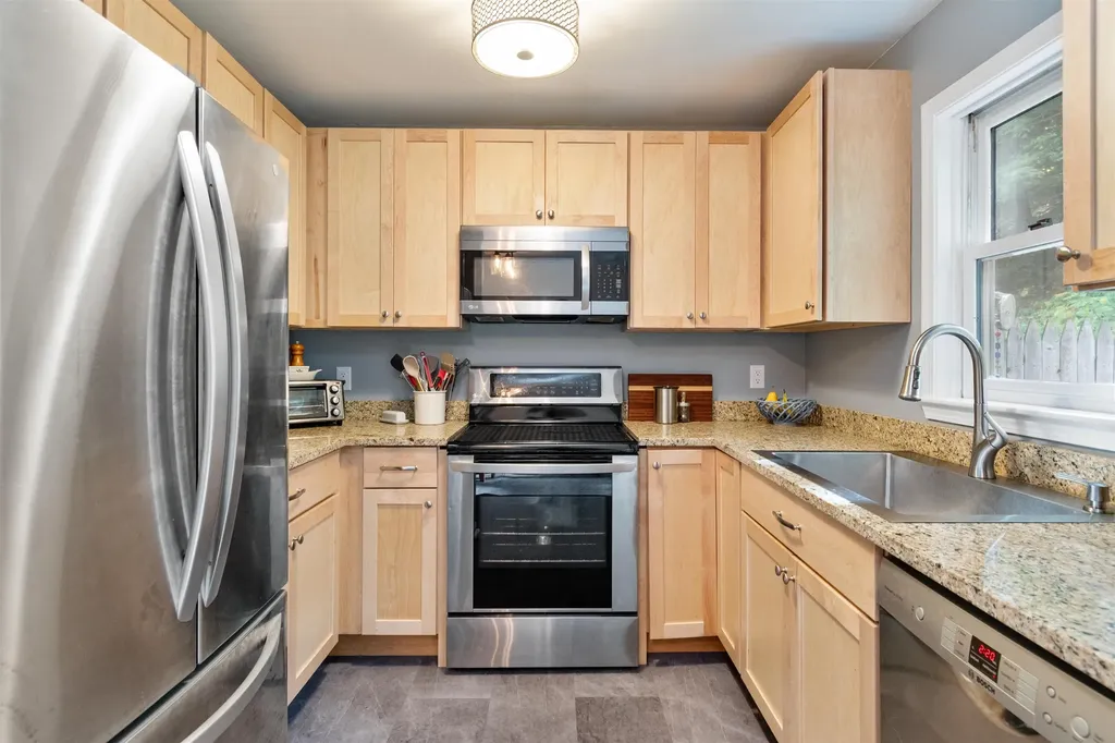 67 Farr Road Richmond VT 05477