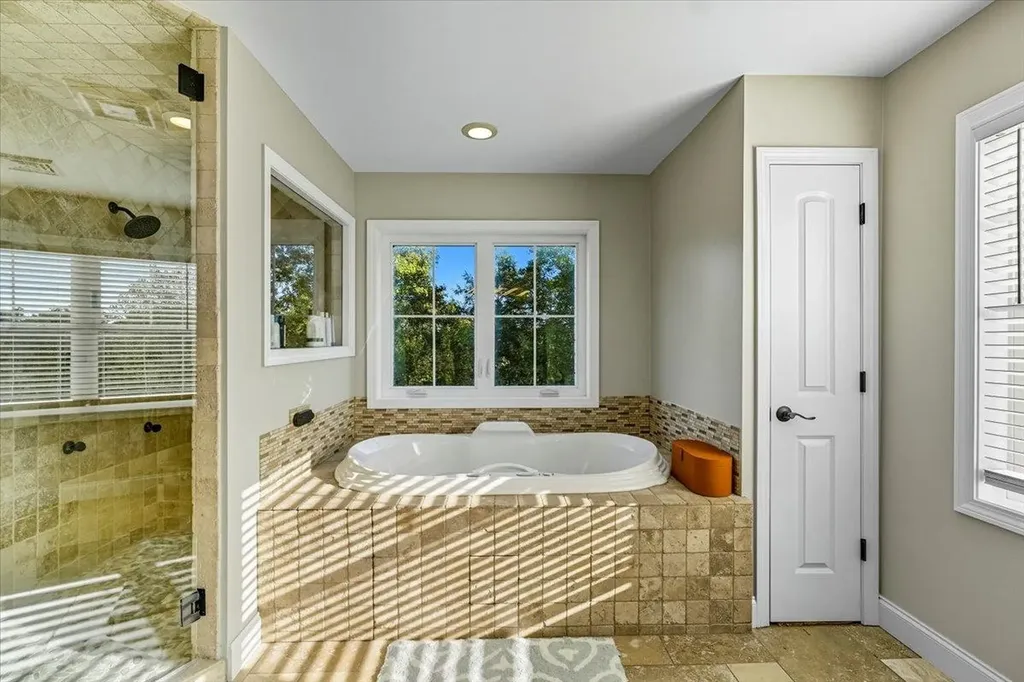 117 Bay Road Colchester VT 05446