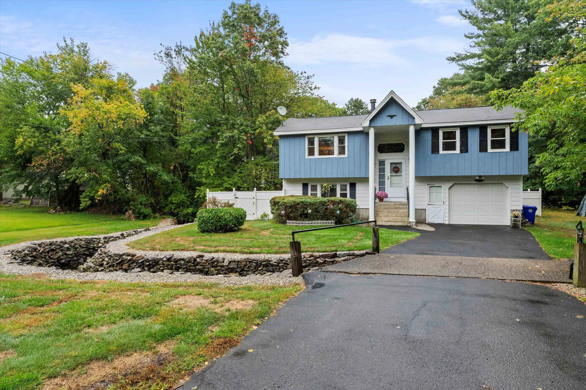 11 Grand Avenue Manchester NH 03109