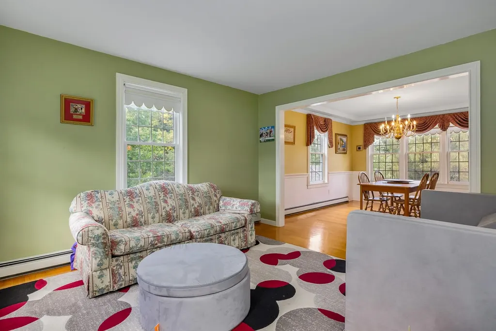 71 Winnicut Road North Hampton NH 03862