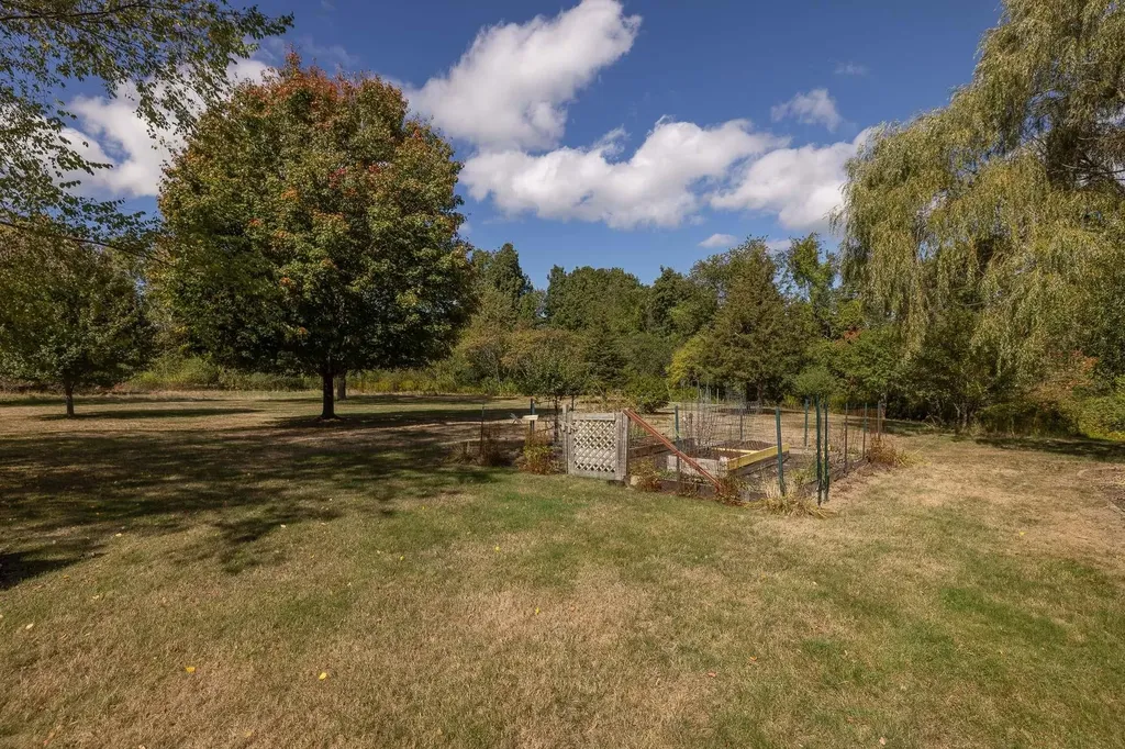 71 Winnicut Road North Hampton NH 03862