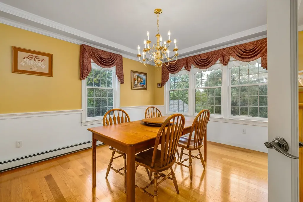 71 Winnicut Road North Hampton NH 03862