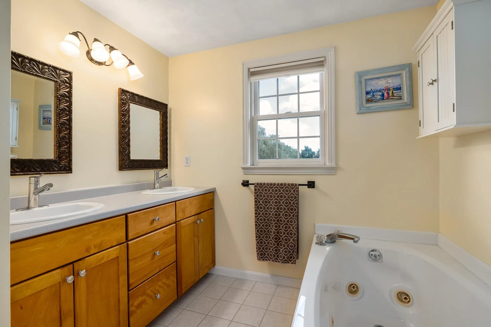 71 Winnicut Road North Hampton NH 03862