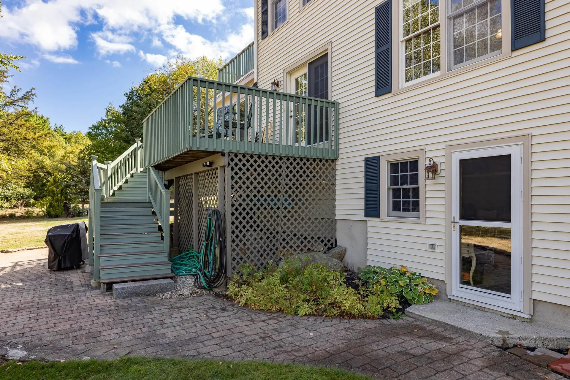 71 Winnicut Road North Hampton NH 03862