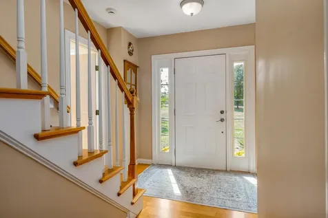 71 Winnicut Road North Hampton NH 03862