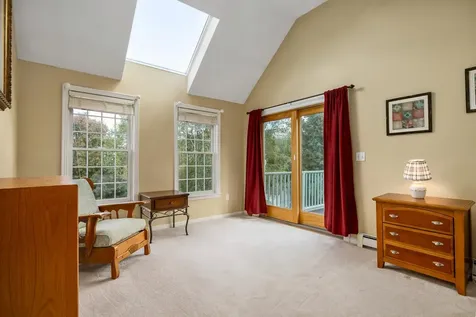 71 Winnicut Road North Hampton NH 03862