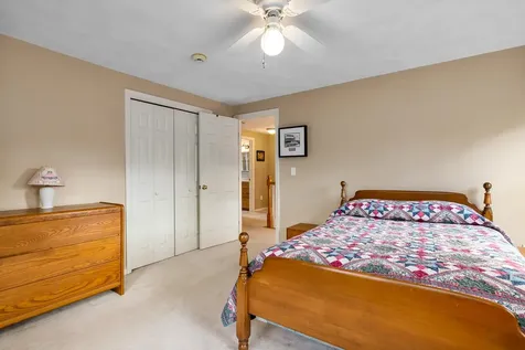 71 Winnicut Road North Hampton NH 03862