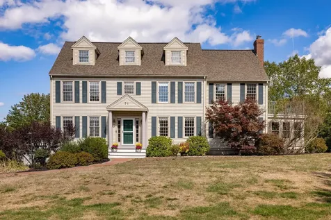 71 Winnicut Road North Hampton NH 03862