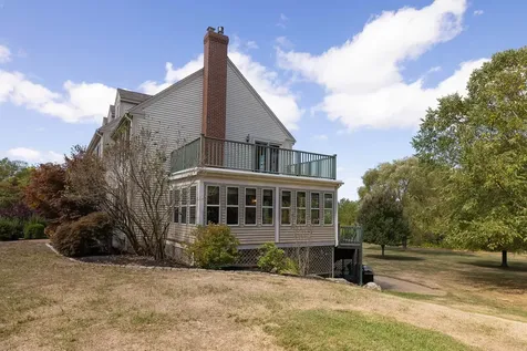 71 Winnicut Road North Hampton NH 03862