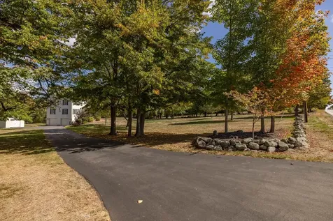 71 Winnicut Road North Hampton NH 03862