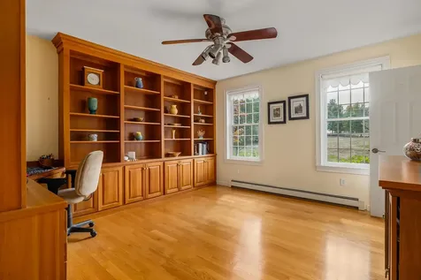 71 Winnicut Road North Hampton NH 03862