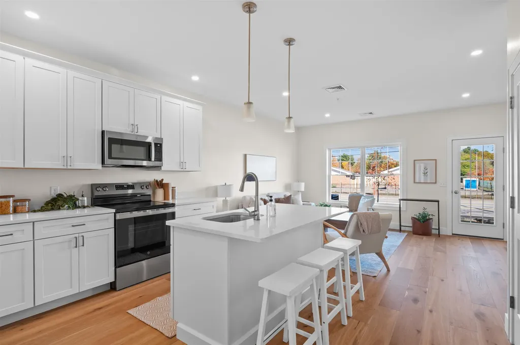 13 Suffolk Drive Concord NH 03303