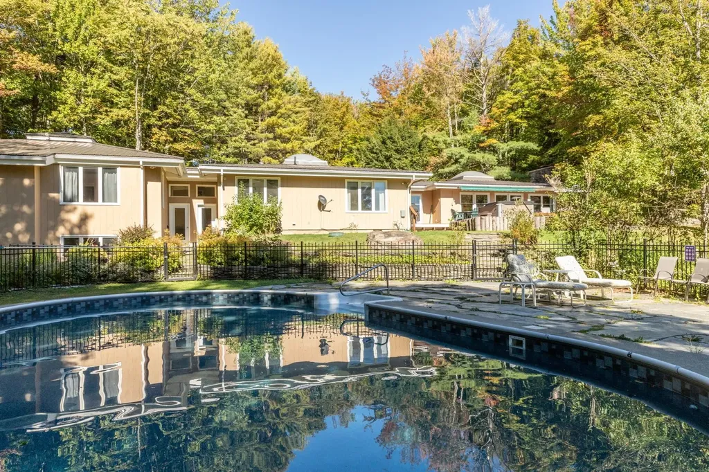 835 Alpine View Road Stowe VT 05672