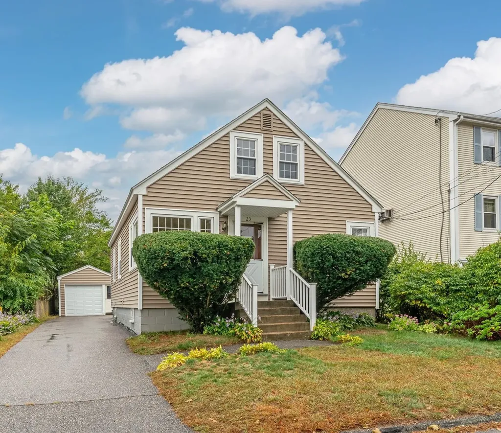 23 Rosedale Avenue Manchester NH 03103