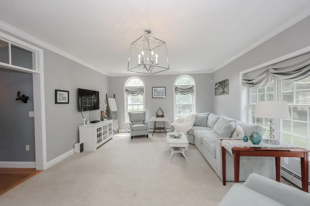 78 Stonebridge Drive Chester NH 03036