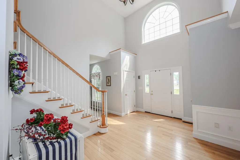 78 Stonebridge Drive Chester NH 03036