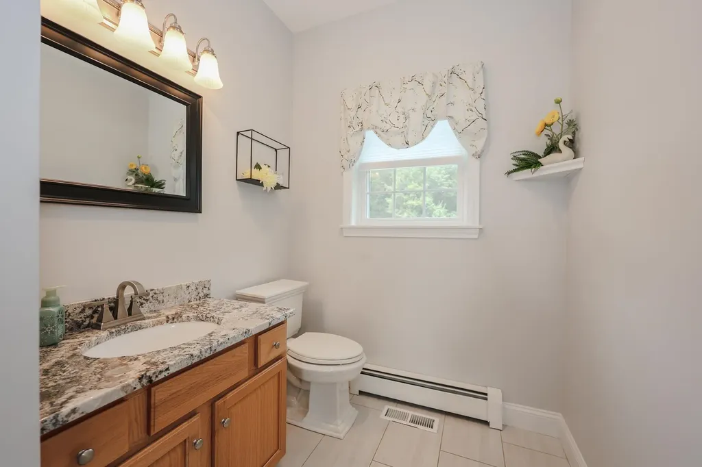 78 Stonebridge Drive Chester NH 03036