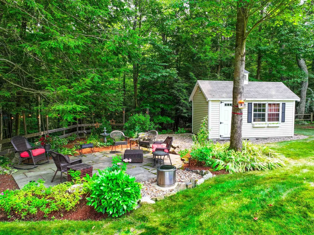 78 Stonebridge Drive Chester NH 03036