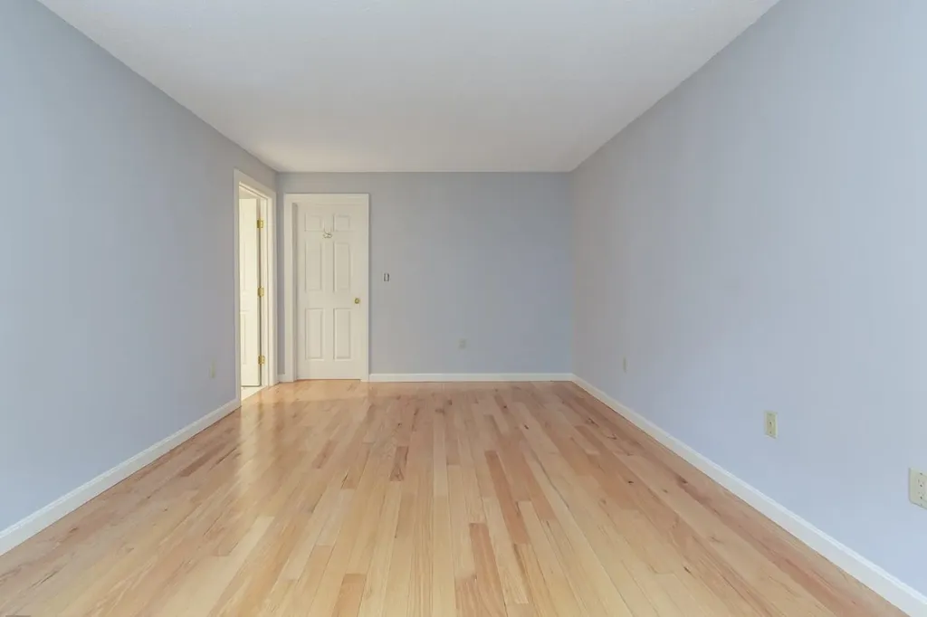 49 Hickory Lane Windham NH 03087