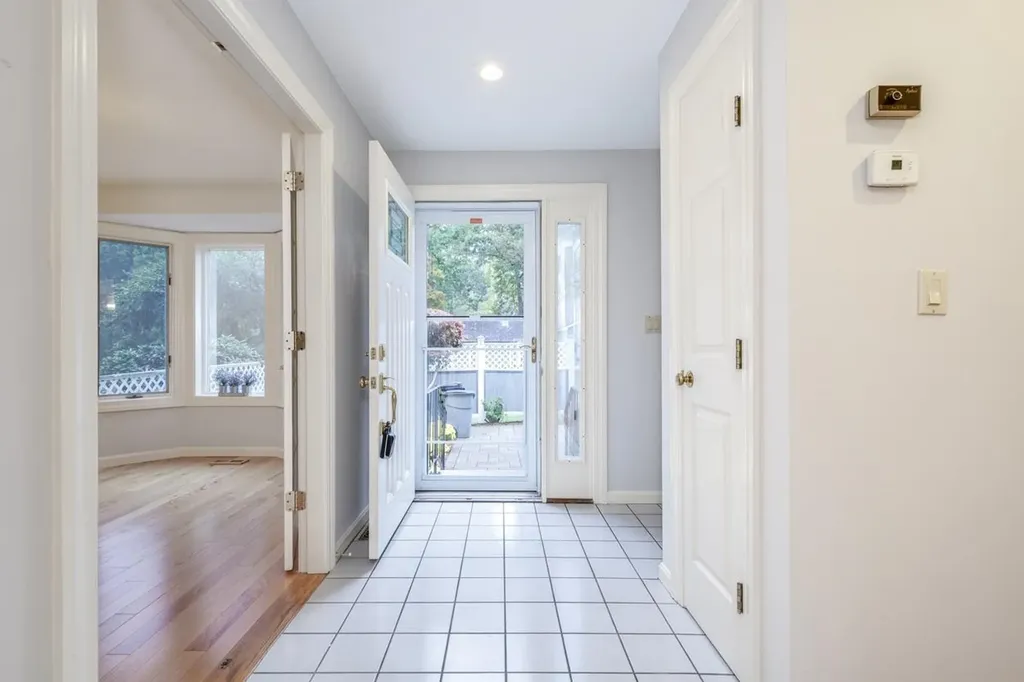 49 Hickory Lane Windham NH 03087