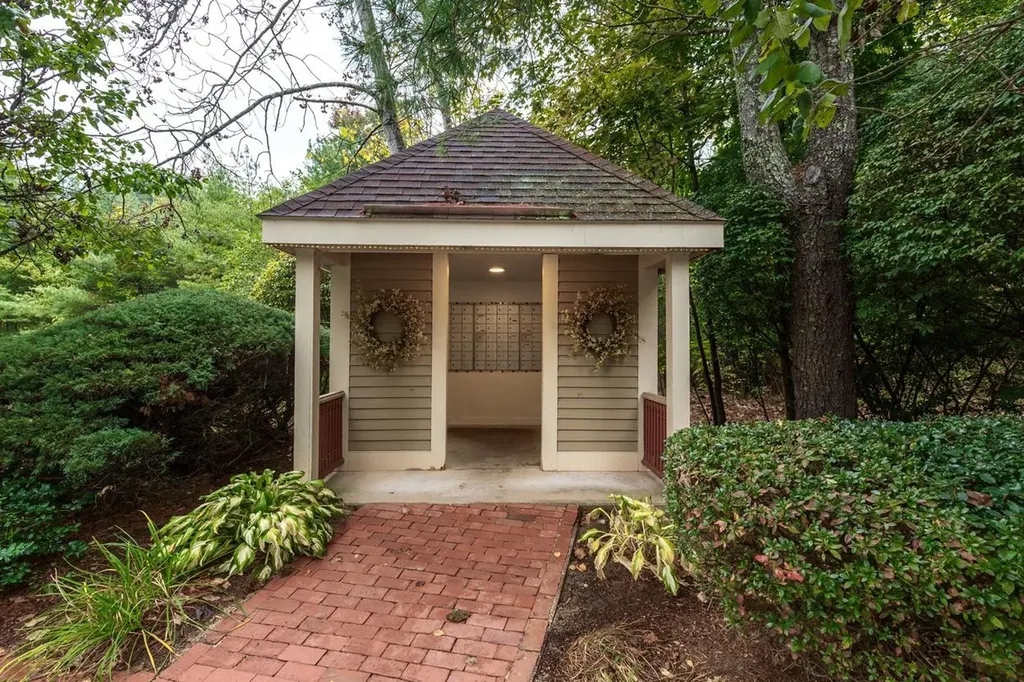 49 Hickory Lane Windham NH 03087